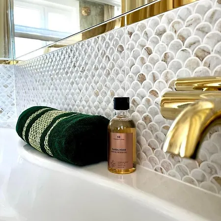 Gold Jacuzzi *