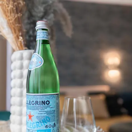 Gold Jacuzzi Lejlighed