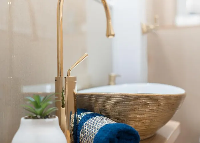 Gold Jacuzzi Daire *